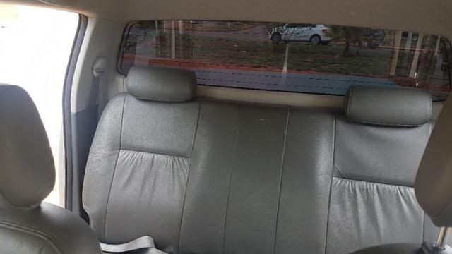 Vendo Hilux SRV 4x4 - Foto 13