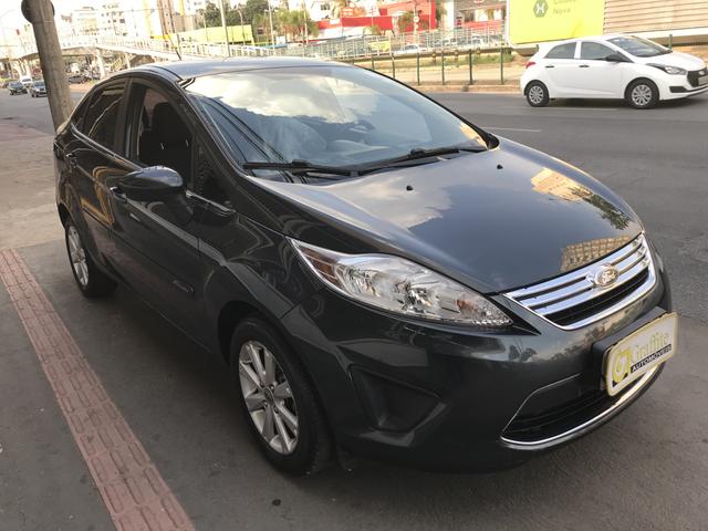 New Fiesta Sedan 1.6 Manual 2011 - Foto 3