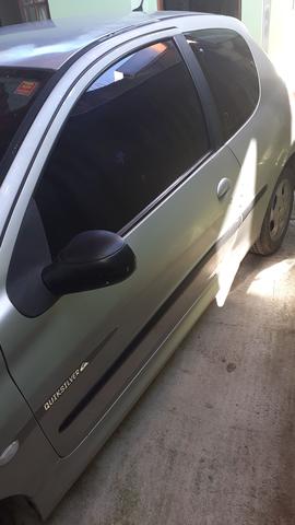 Vendo Peugeot 206 R$9.500 parcelo no cartão - Foto 4