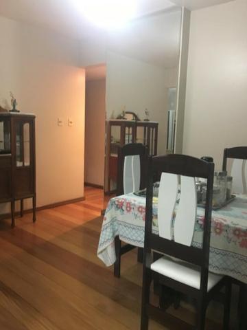 Excelente apartamento mobiliado no centro da cidade - Foto 2