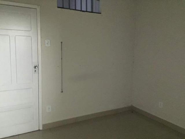 Ponto comercial amplo em localização privilegiada - Foto 3