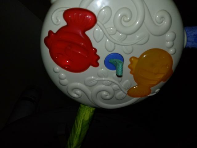 Vende se ou troca se tapete interativo da Fisher price toca musica e acende luzes - Foto 4