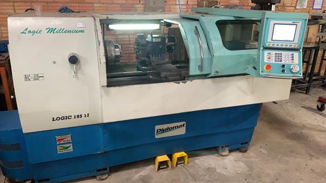 Torno cnc Logic , ferramental completo , 50 jogos de castanha