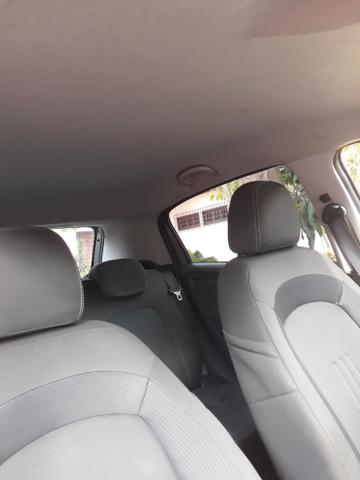 Fiat Punto Attractive 1.4 8V 2015 IMPECÁVEL! - Foto 13