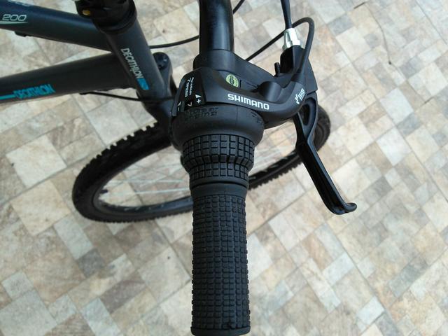 Bicicleta Decathlon MTB 200 aro 26 - Foto 5