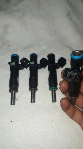 Bico injetor Original GM Cruze Sonic - 55570284 - Foto 2