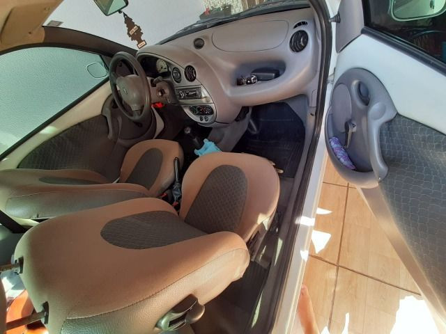 Ford KA 2000 - Foto 4