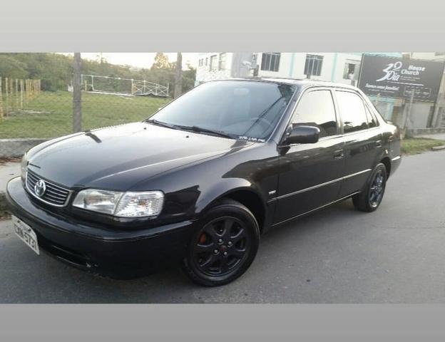 Carro impecável corola