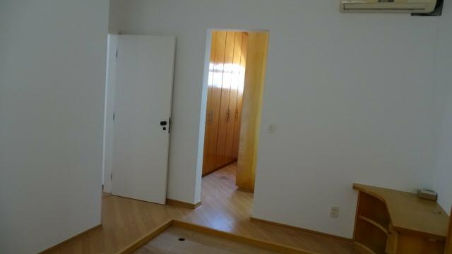 Alugo belíssima casa 4 dorm. condomínio Vila Nova Granja Viena - Foto 9