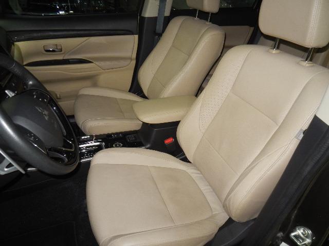 Mitsubishi Outlander 2.2 Diesel Top de linha 7 Lugares Couro Bege Xenon Teto - Foto 14