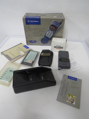 lote de celulares antigos na caixa - Foto 2