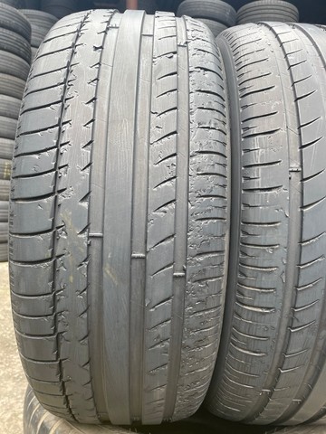 Pneus 255/55/20 Michelin meia vida (não são riscados) - Foto 2