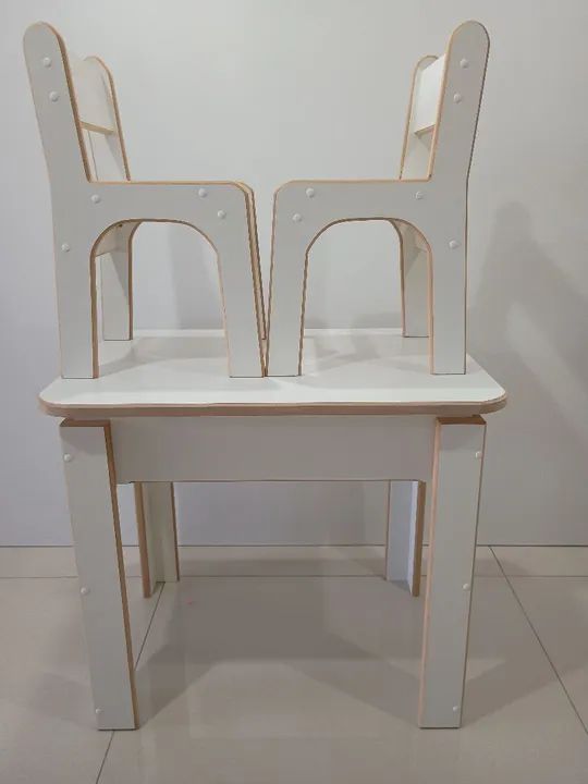 Mesa infantil com baú  - Foto 5