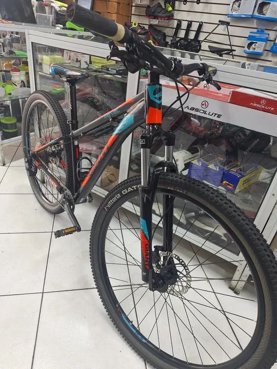 Bicicleta Giant Revel 12v