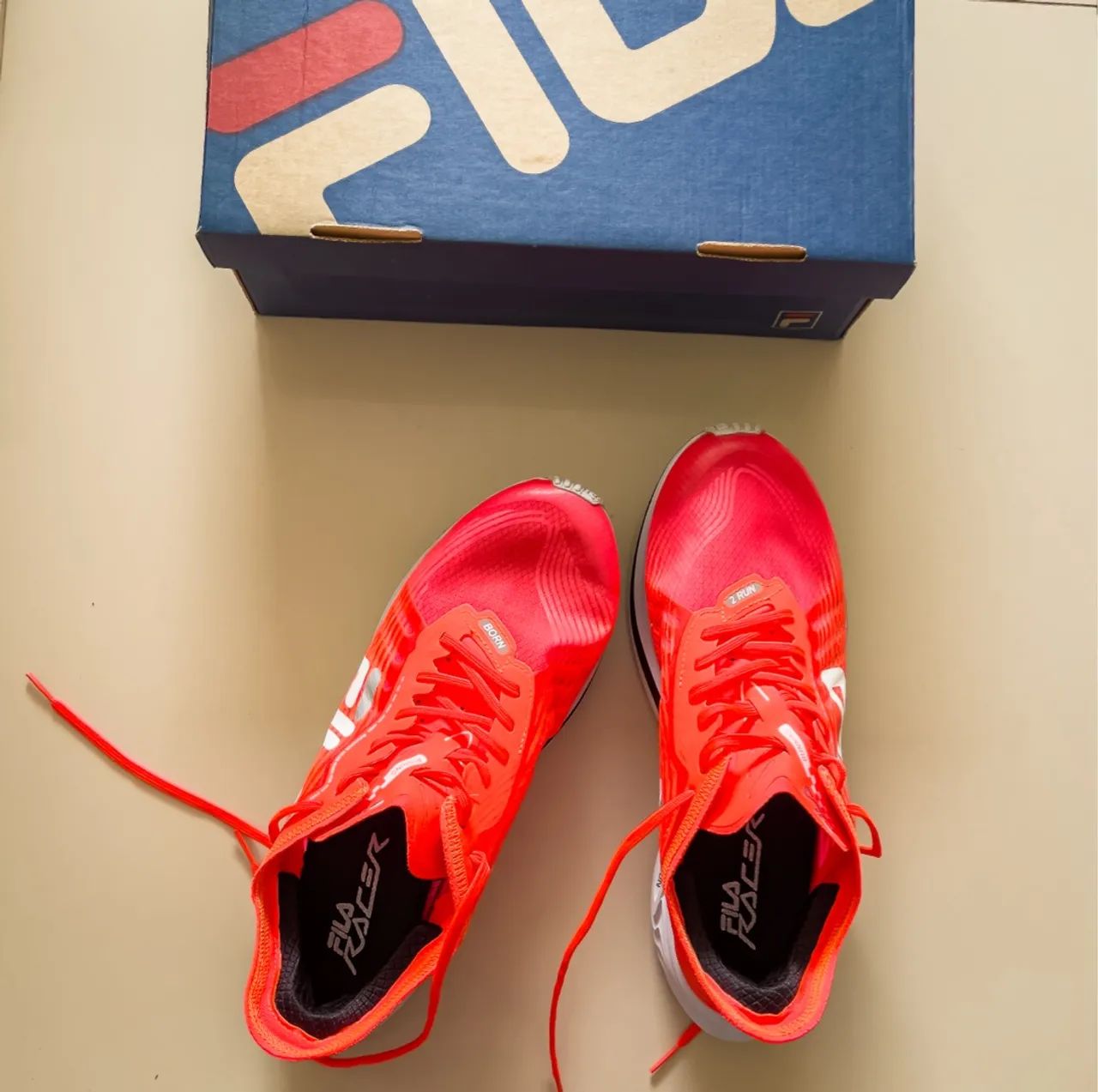 Tênis Fila Racer Carbon (tamanho 42 Brasil) - Foto 3