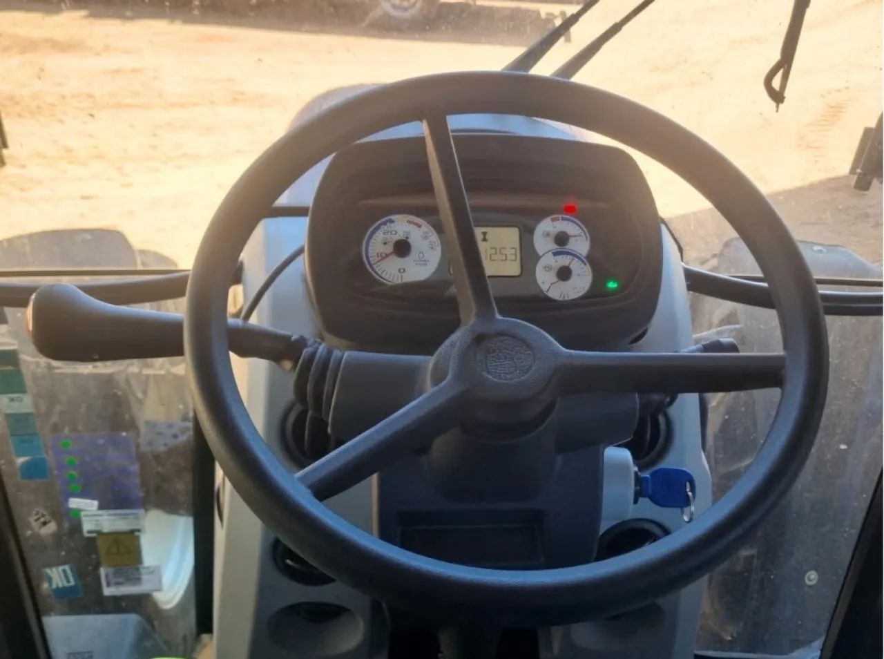 Trator New Holland T6.110 ano 2023, 4x4, com 125 horas, ar condicionado, no Maranhão  - Foto 6