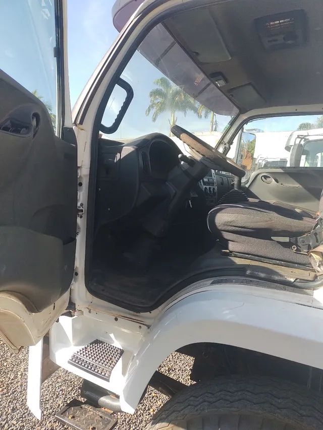 Caminhão Iveco Vertis 130V19 2014 Gabine Suplementar - Foto 5