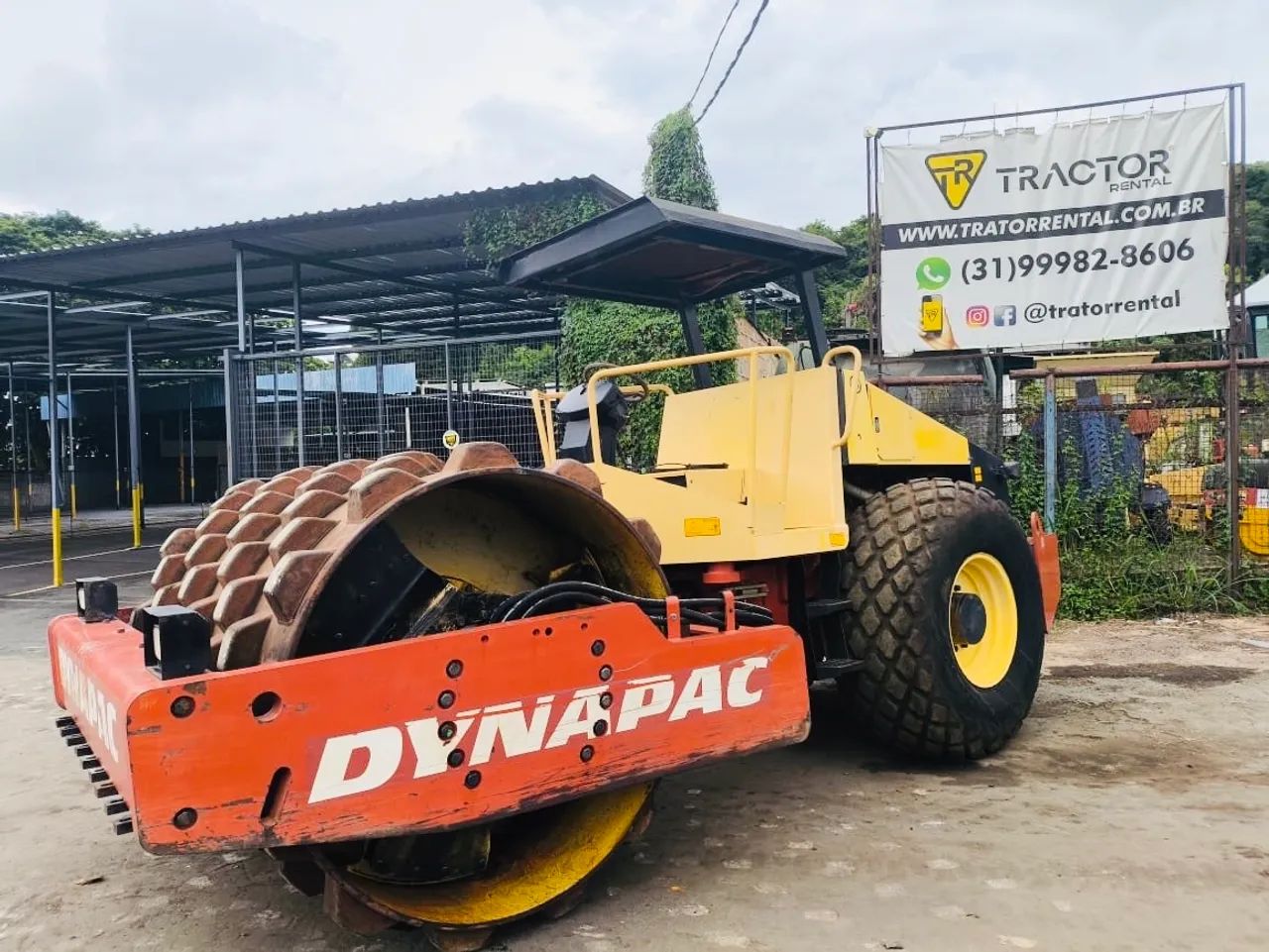 CA250 Rolo compactador Dynapac