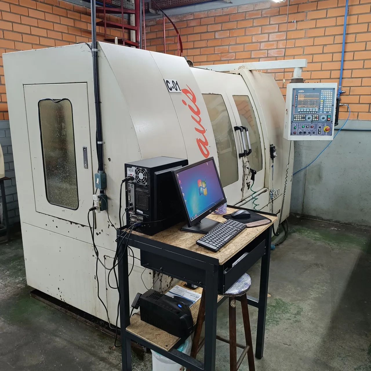 CENTRO DE USINAGEM VERTICAL - Foto 2