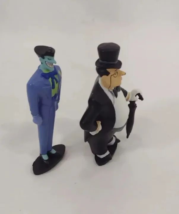 Bonecos vilões Batman, Pinguim e Coringa miniaturas DC Comics  - Foto 4