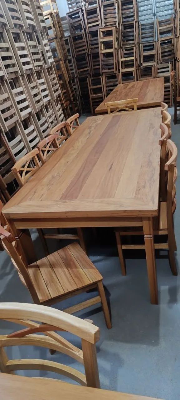 Mesa com 10 cadeiras 2.50x1 $ 4899,00 frete grátis nova e a pronta entrega