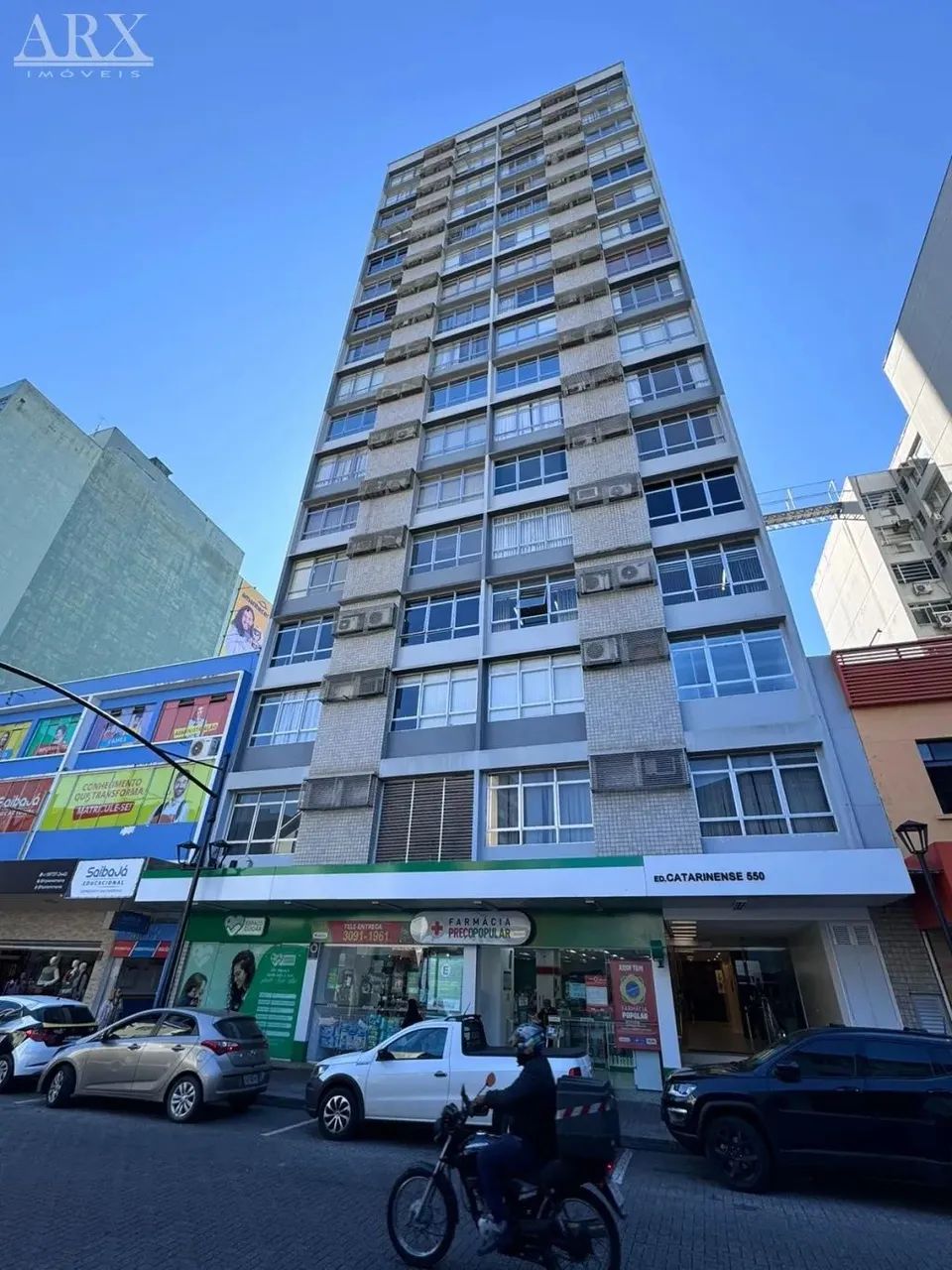 Sala comercial no edifício Catarinense