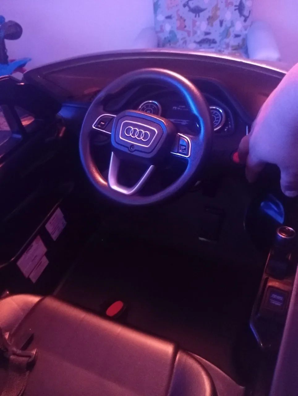 Carrinho elétrico Audi Q7 12v - Foto 4