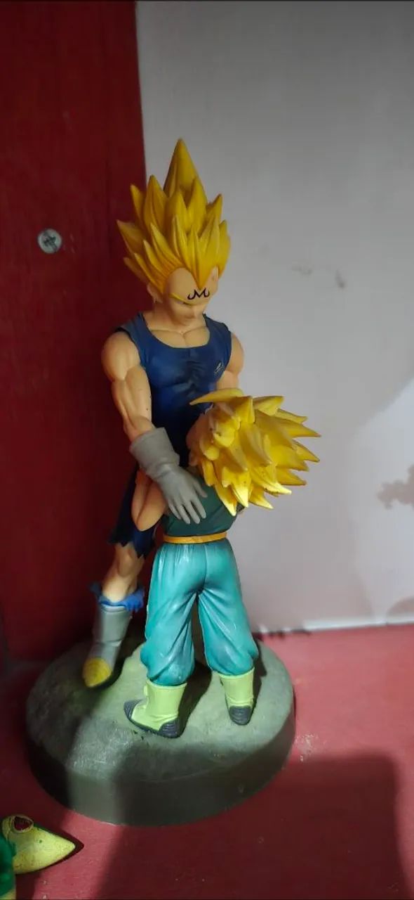 Action Figure Majin Vegeta e Trunks