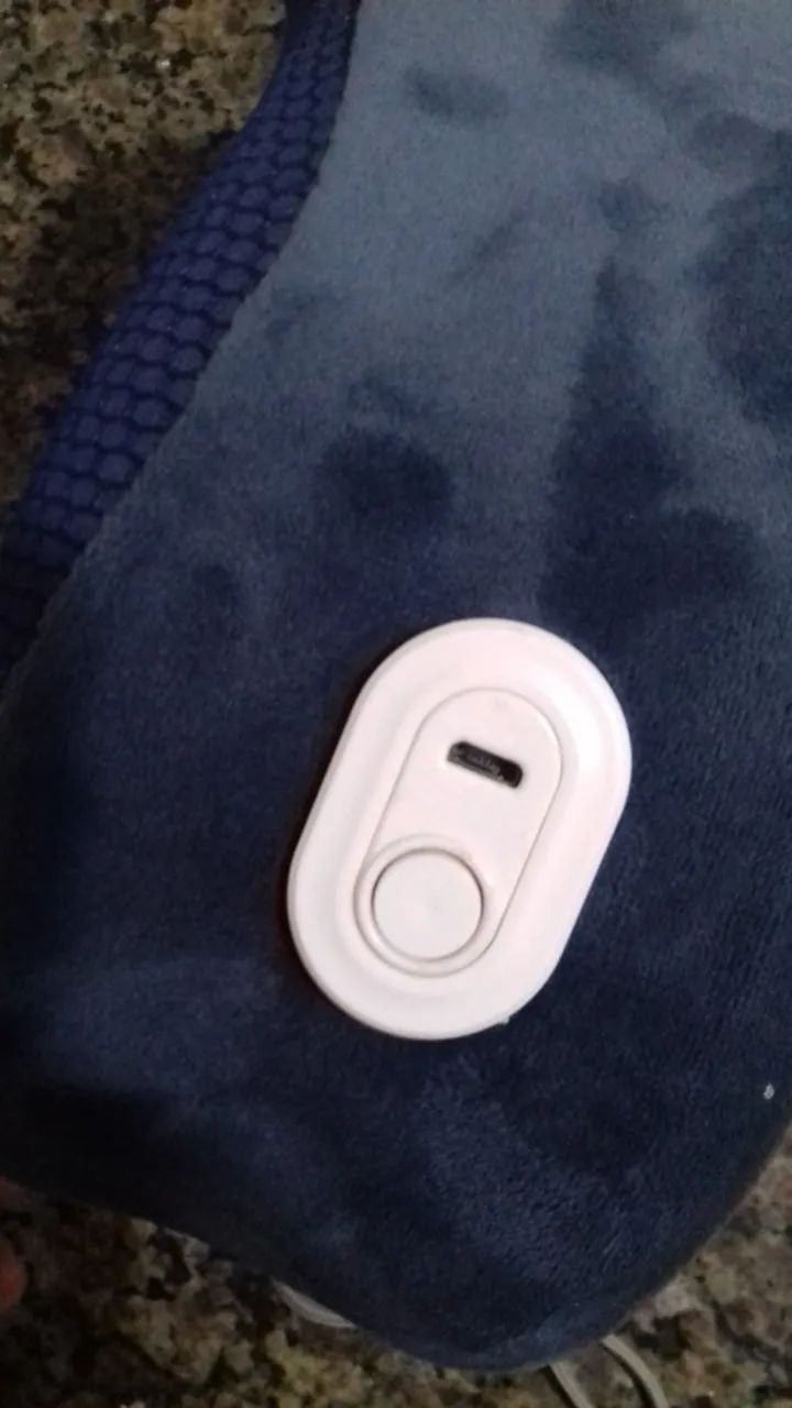 Travesseiro de  pescoço com massageador