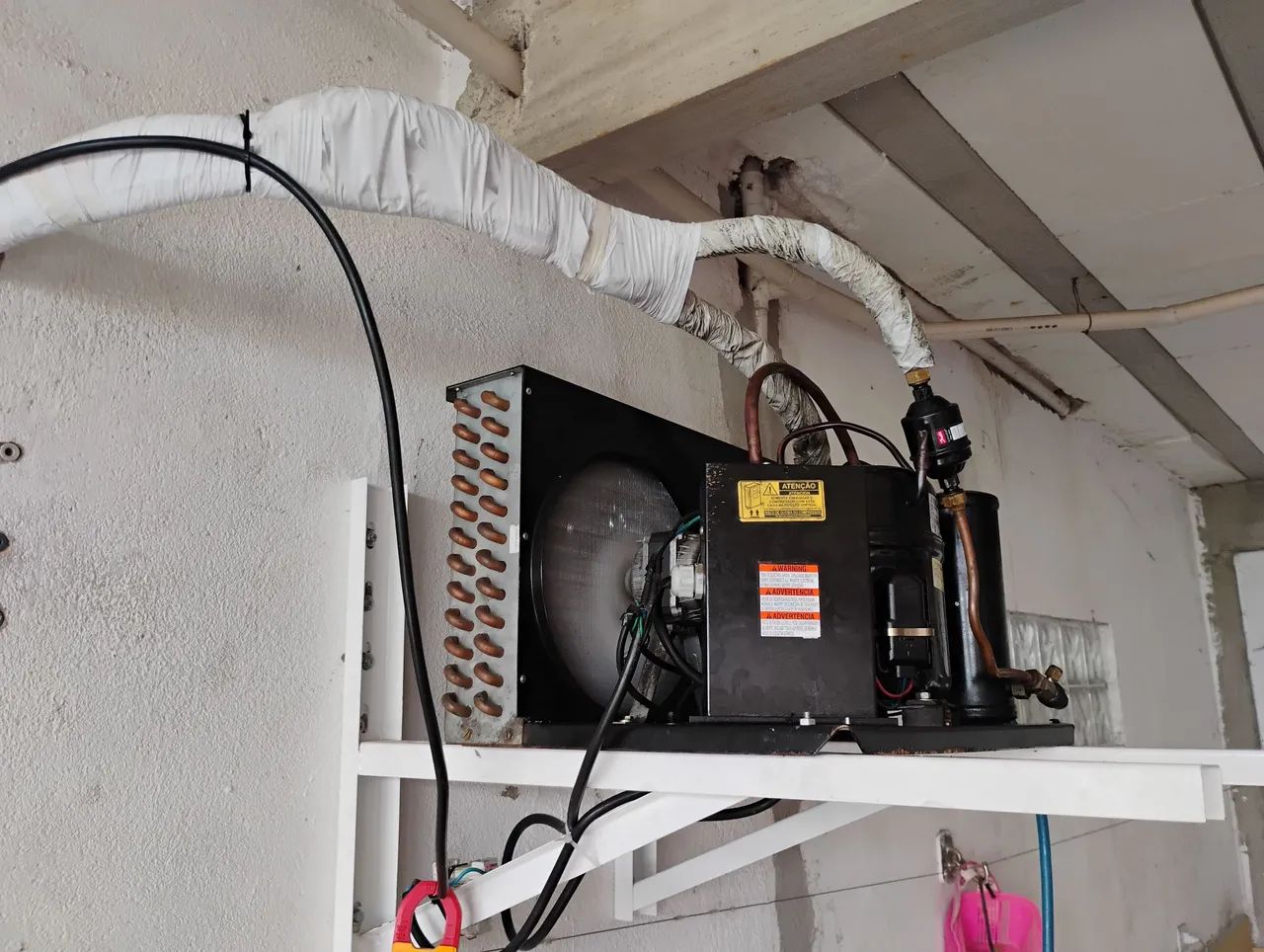 Carga de gás geladeira  e freezer  - Foto 4
