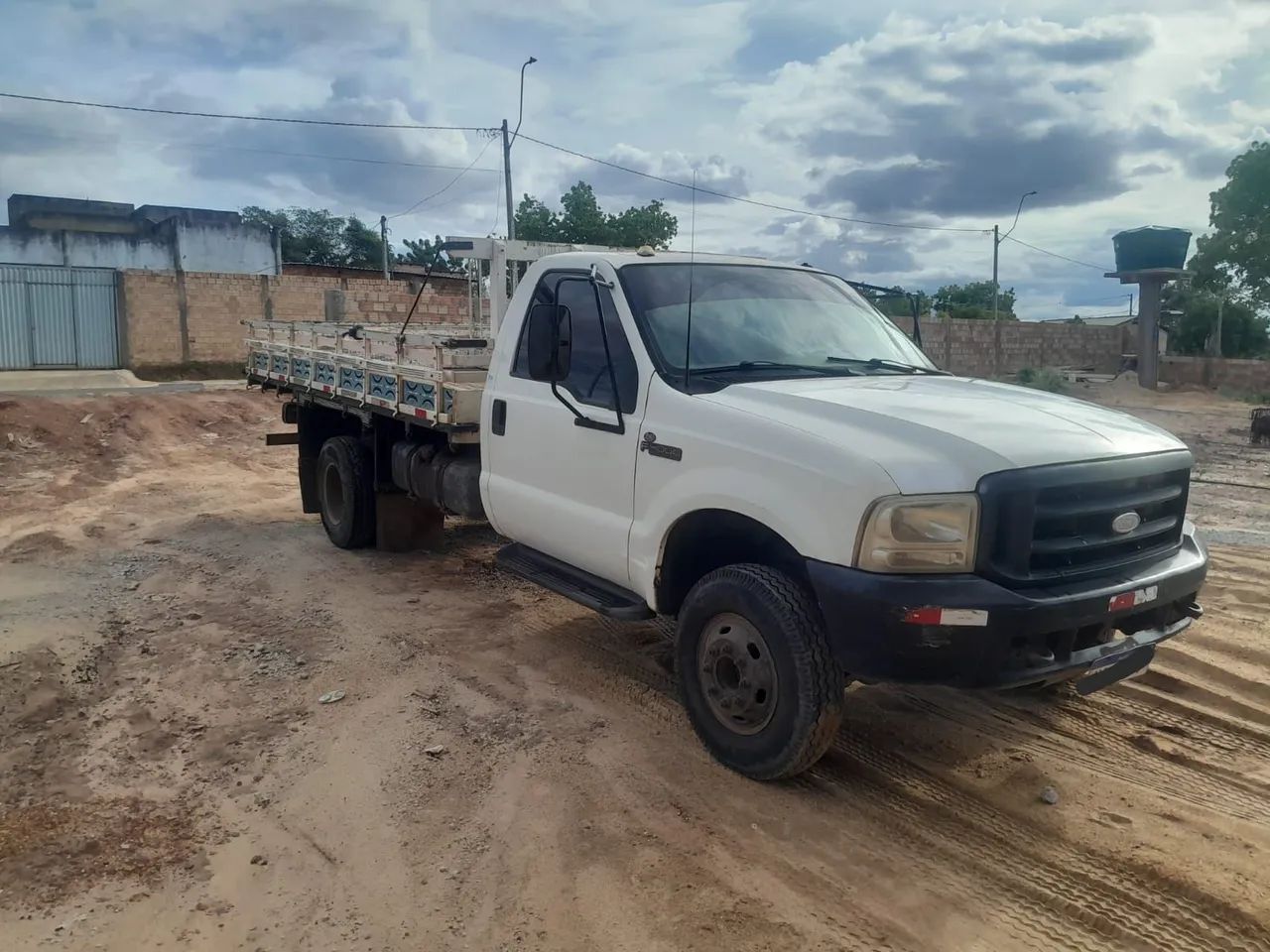 Vendo ou Troco por Veículo de até R$ 25.000,00 caminhão F-4000