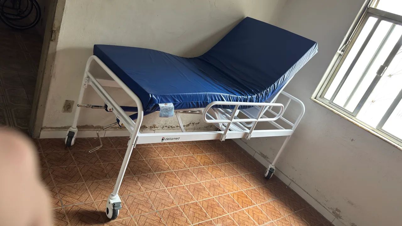 Cama Hospitalar com Colchão Impermeável Dellamed