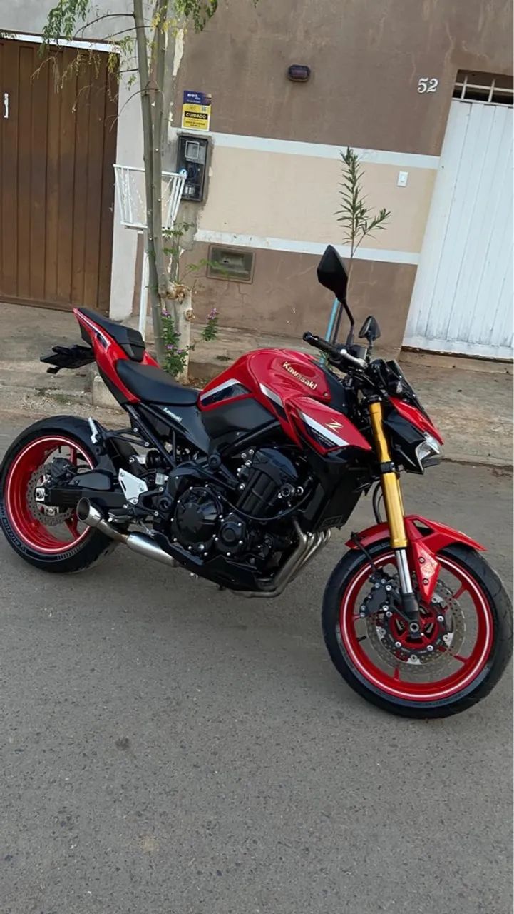 Kawasaki Z900 edição de aniversário 
