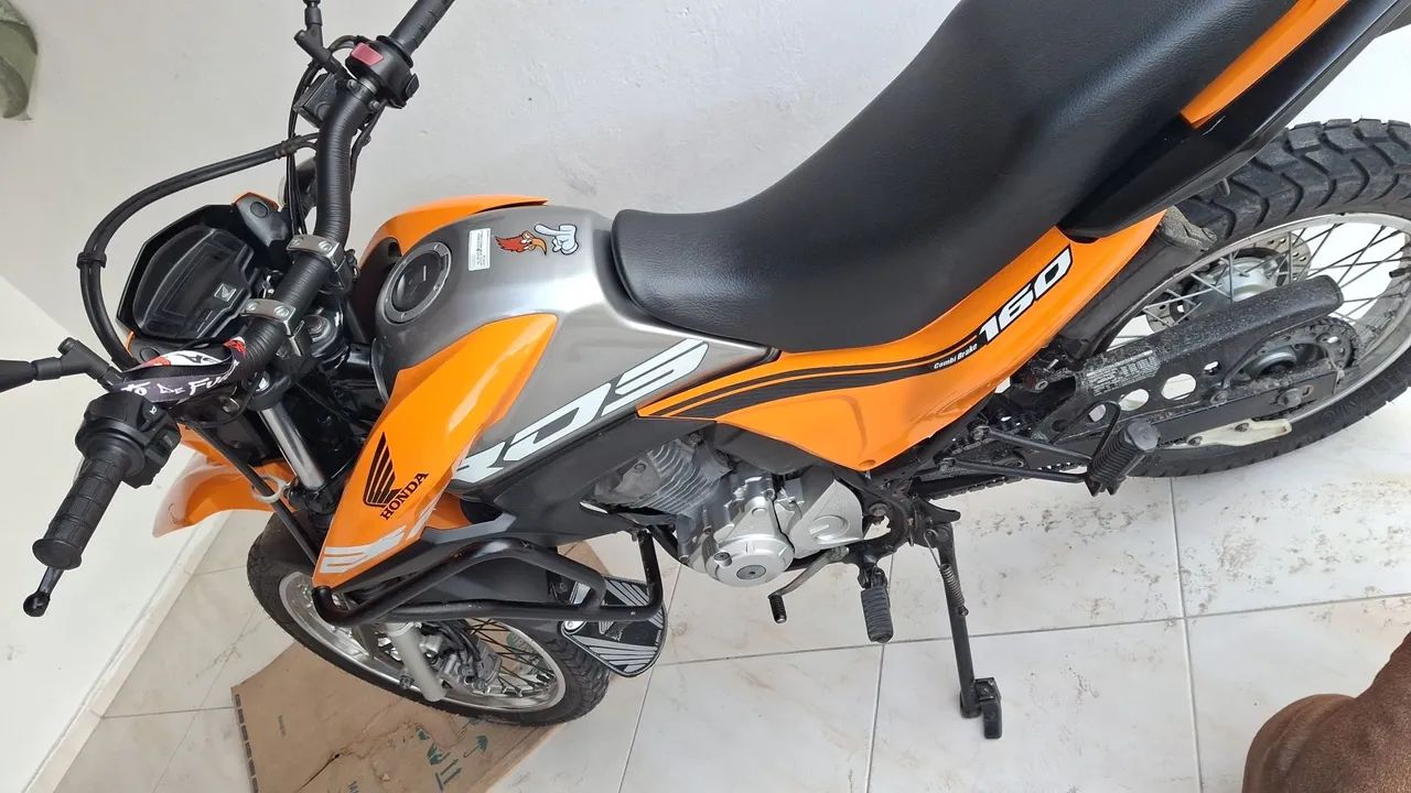Vendo Bros extra nova de garagem, 2025 tudo pago só no ponto de transferência! - Foto 2