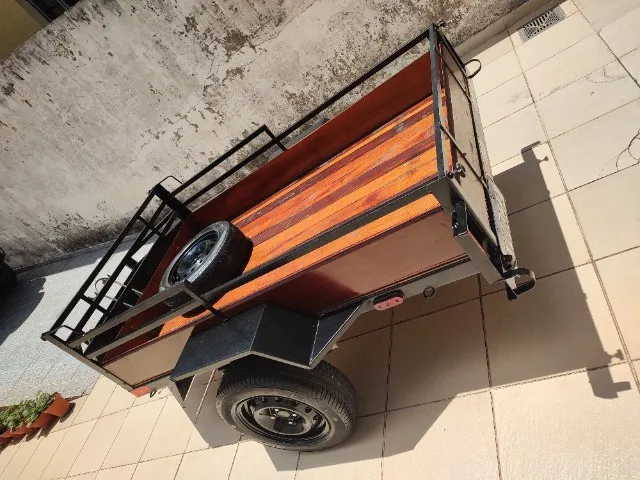 Carretinha Fazendinha e Moto