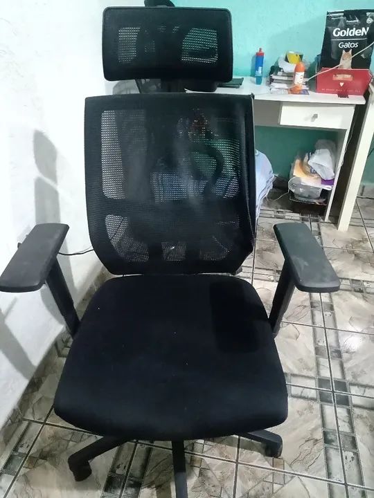 Cadeira de Escritório Giratória com Encosto de Malha