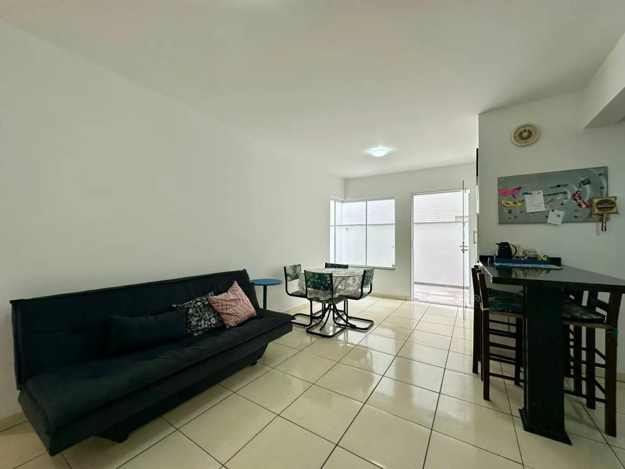 Gigante apartamento com terraço em L, a 3 quadras do mar em Capão da Canoa