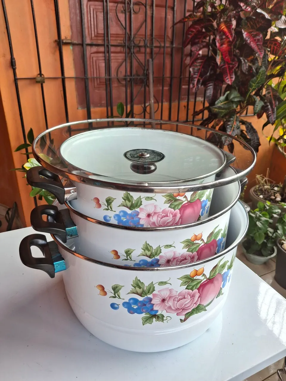 Conjunto de panelas esmaltadas vintage floral