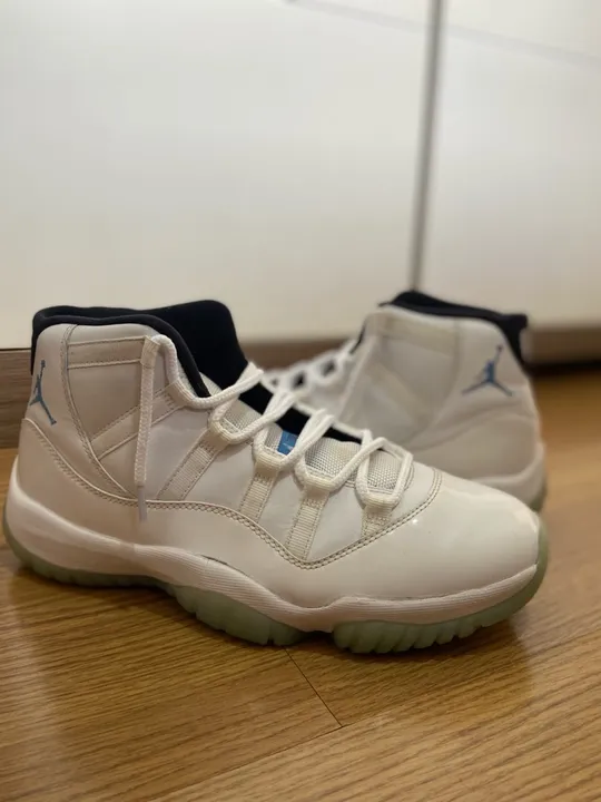 Air Jordan 11 Retro - Branco