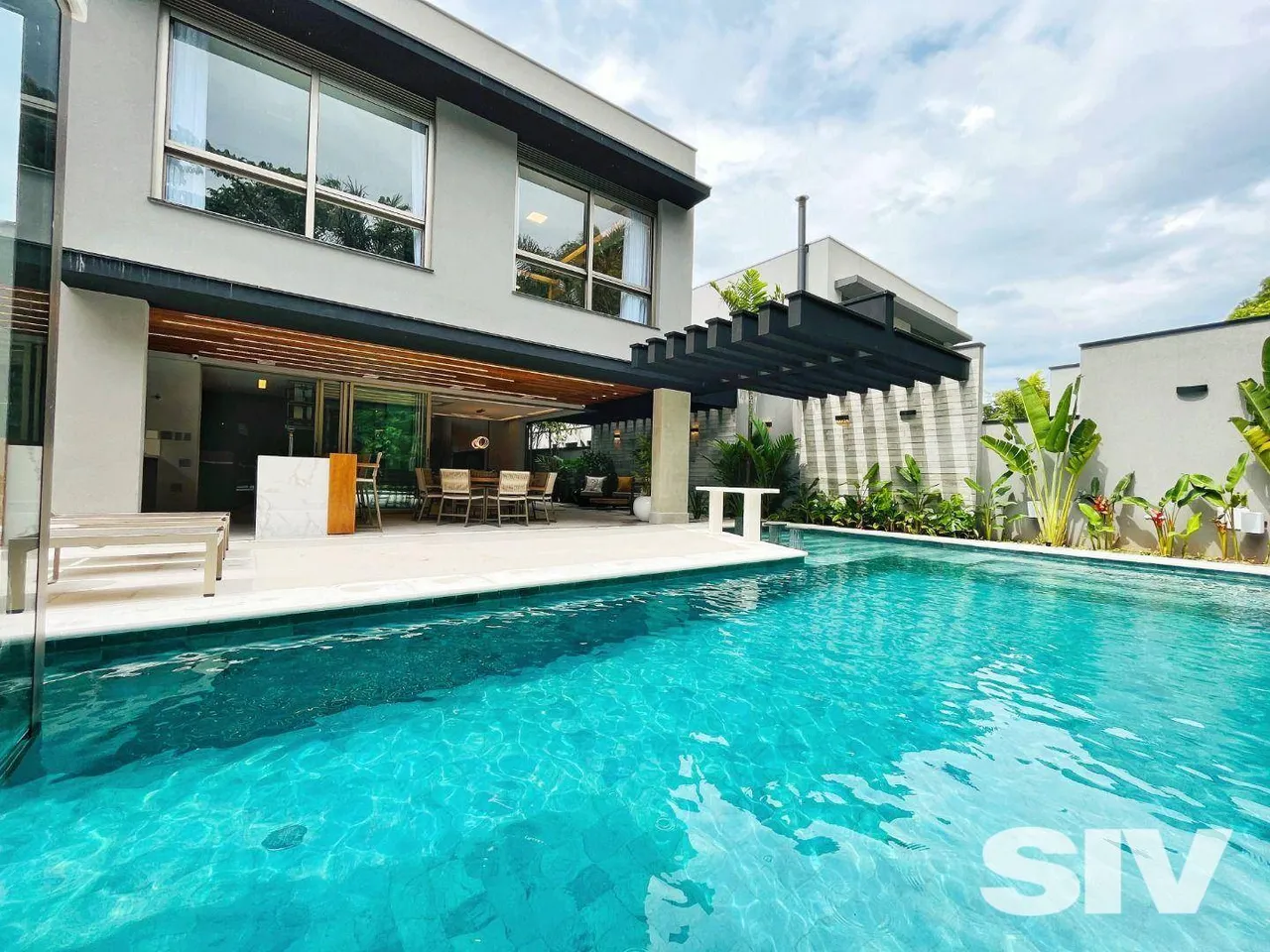 CASA para Venda em BERTIOGA - RIVIERA DE SÃO LOURENÇO com 531 m2 de Área Útil, 5 Dormitóri