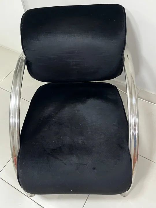 Poltrona Moderna em Veludo Preto - Foto 4