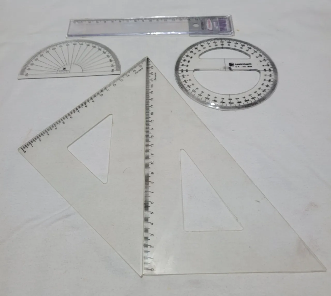 Kit de geometria - Régua, esquadro e transferidor