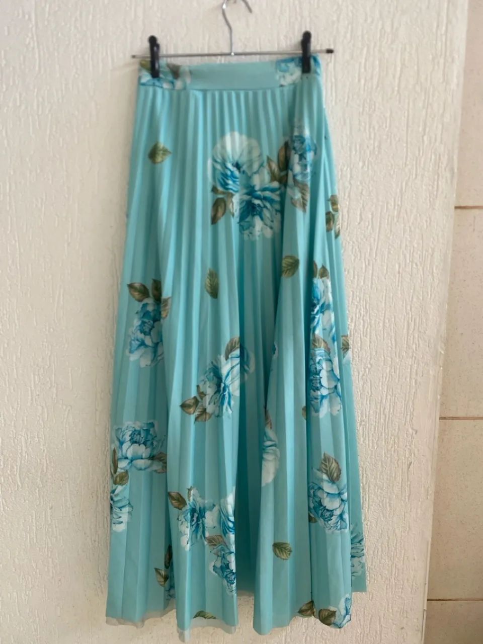 Saia Longa Plissada com Estampa Floral