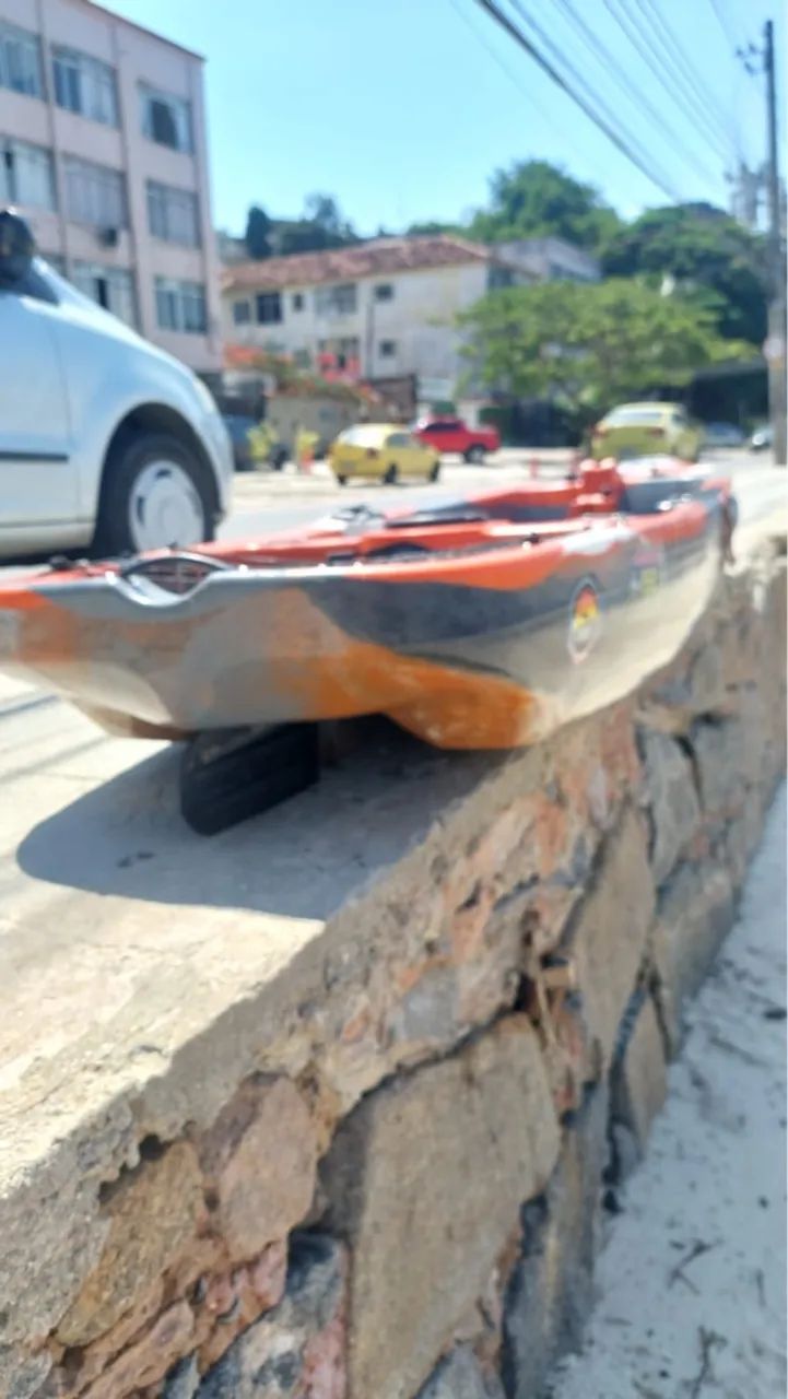 Vendo KAIAK com moto e remo R$ 4,500 - Foto 7