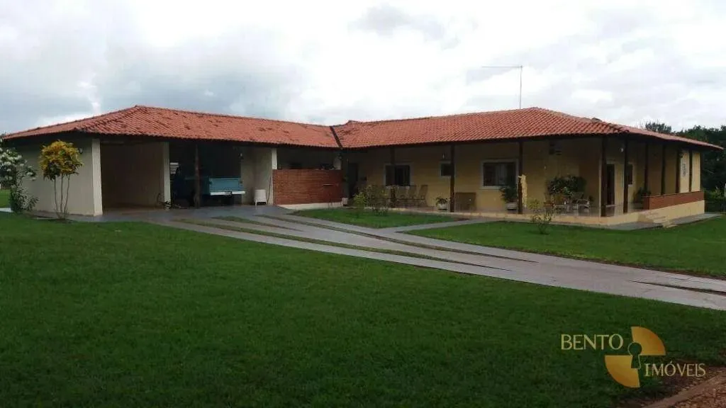 Fazenda com infraestrutura pronta.