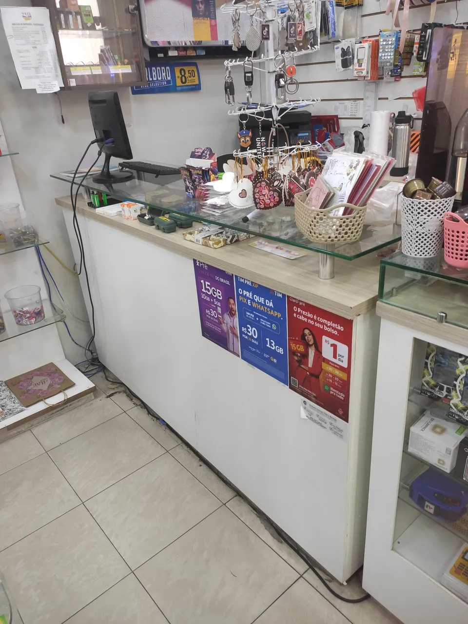 Móveis para loja de presentes