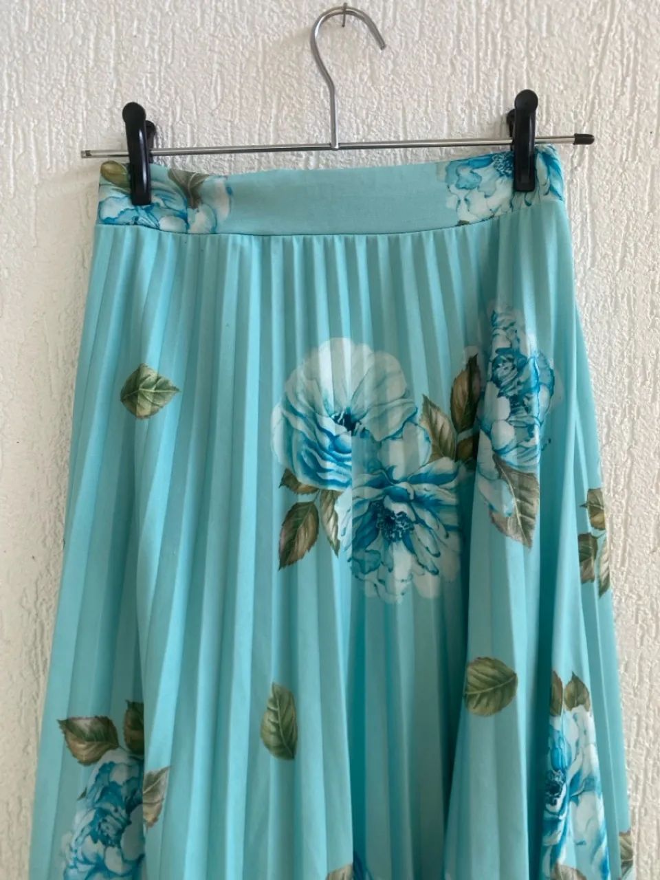Saia Longa Plissada com Estampa Floral - Foto 3