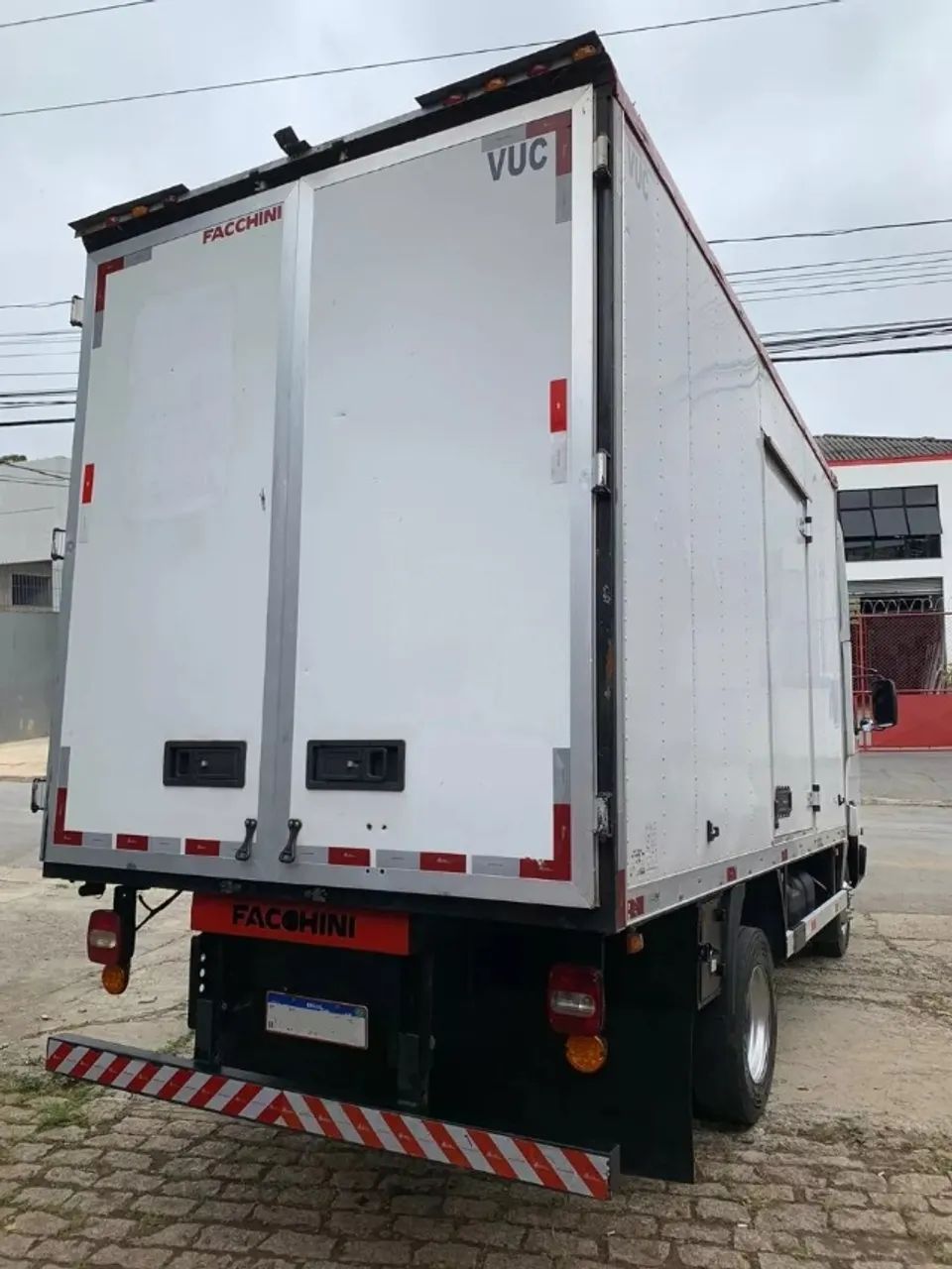 Volkswagen 8-150 2012 baú 5 metros - Foto 2