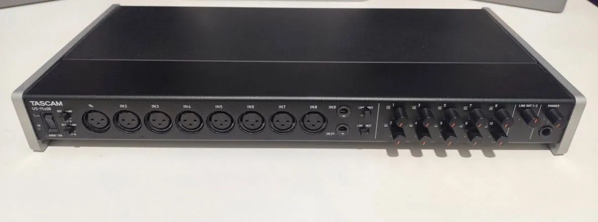 Tascam US-16x08 Audio/MIDI Interface64617797196930123