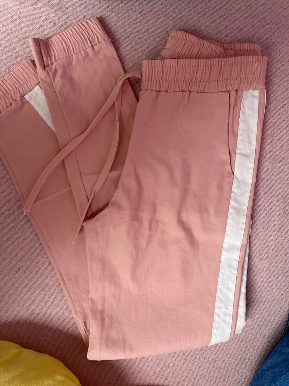 Calça justa Rosa com Detalhe Branco